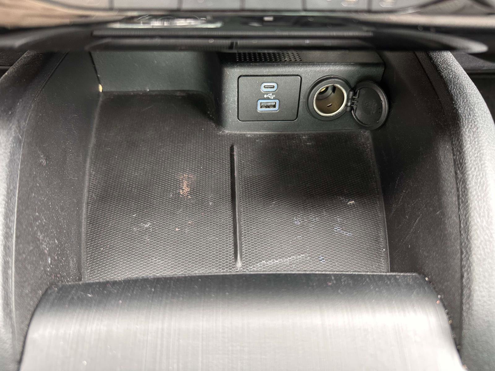 Certified 2022 Ford Escape SE w/ SE Sport Appearance Package image 27