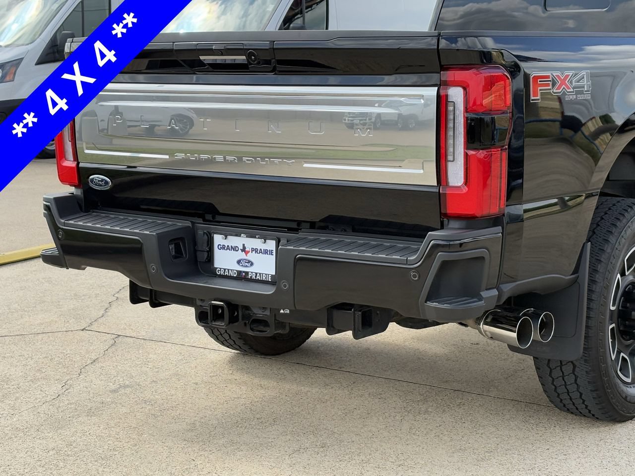 Certified 2024 Ford F350 Platinum AWD/4WD image 9