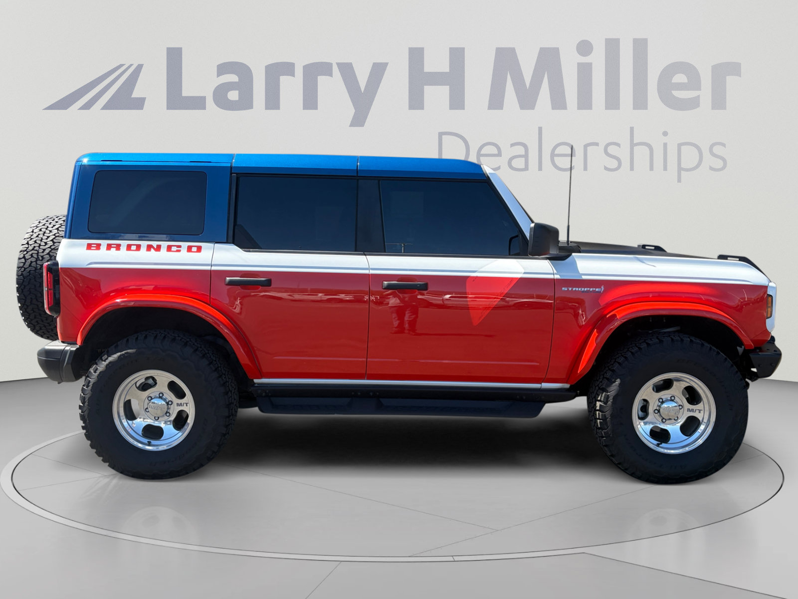 Certified 2026 Ford Bronco Stroppe Edition AWD/4WD image 6