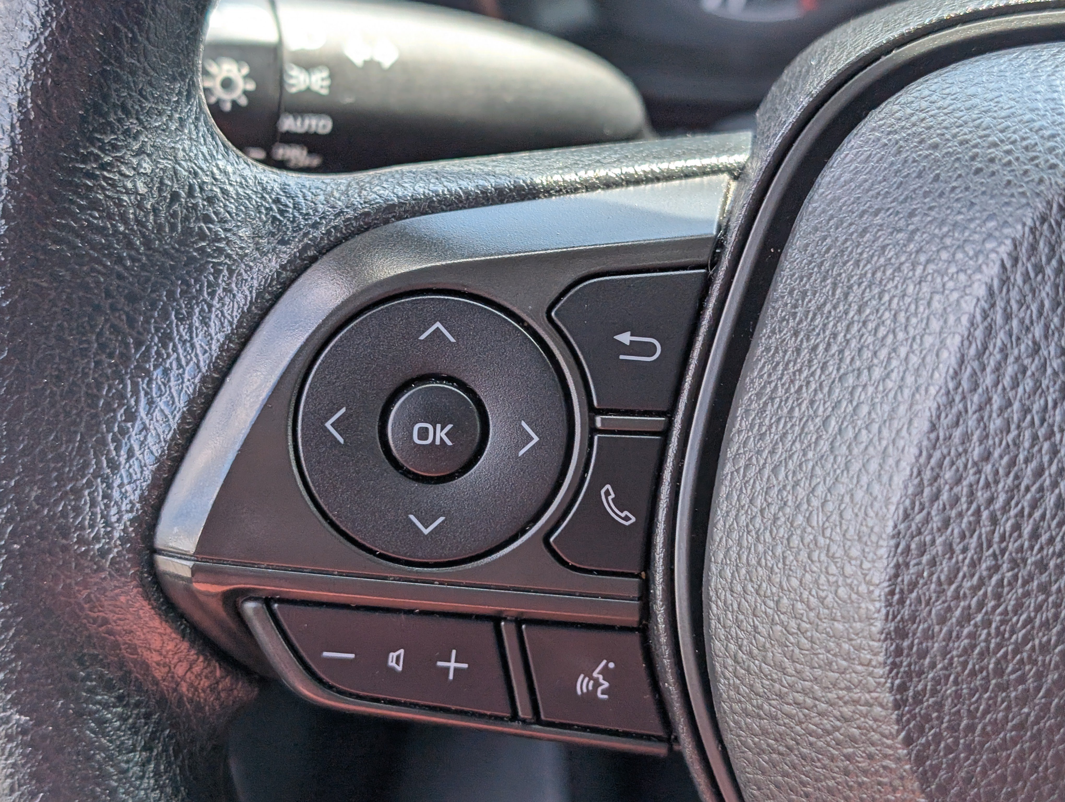 Used 2022 Toyota Corolla LE FWD image 18