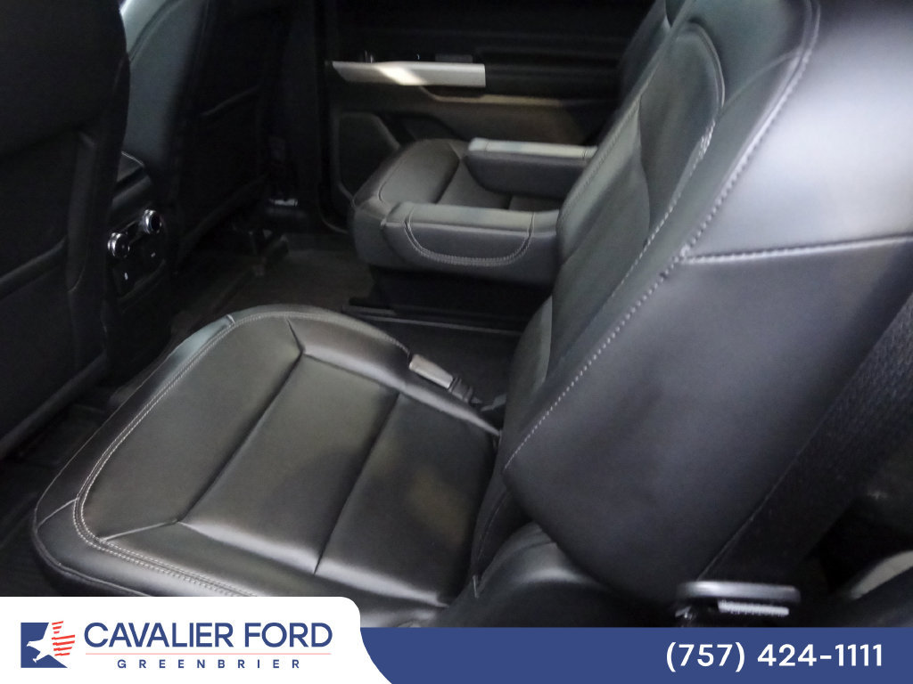 Certified 2022 Ford Explorer XLT w/ Equipment Group 202A AWD/4WD image 18