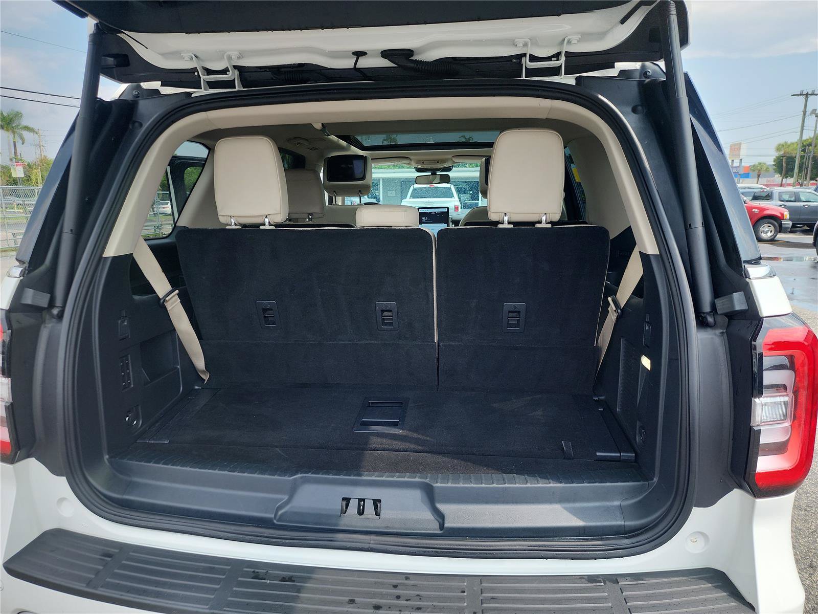 Certified 2023 Ford Expedition Platinum AWD/4WD image 20