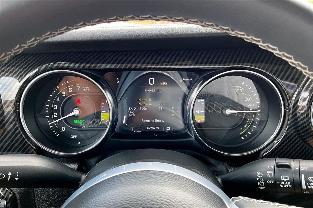 Used 2023 Jeep Wrangler Unlimited Sahara AWD/4WD image 19