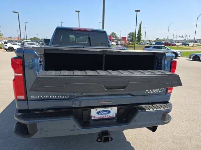Used 2024 Chevrolet Silverado 2500 High Country w/ Technology Package AWD/4WD image 18