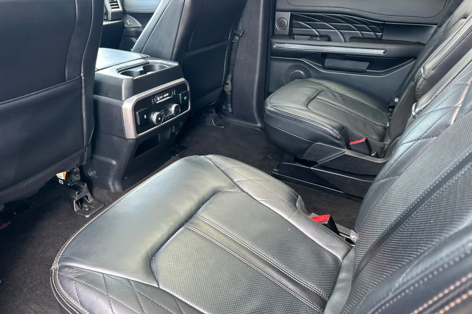 Certified 2020 Ford Expedition Platinum image 10