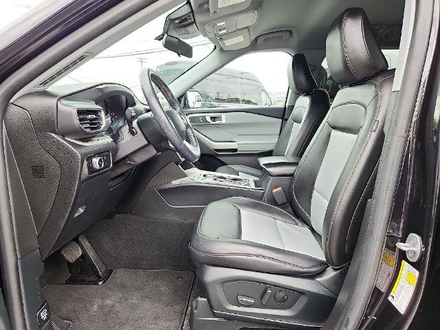 Certified 2023 Ford Explorer XLT w/ Equipment Group 202A AWD/4WD image 14