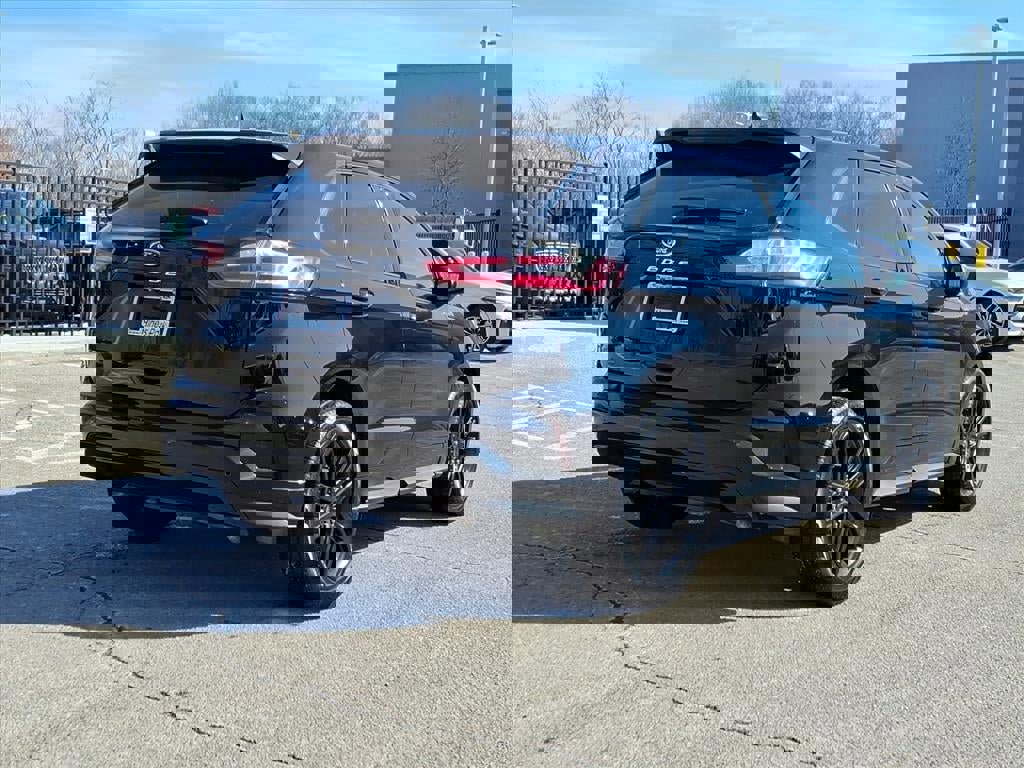 Certified 2024 Ford Edge ST-Line image 5