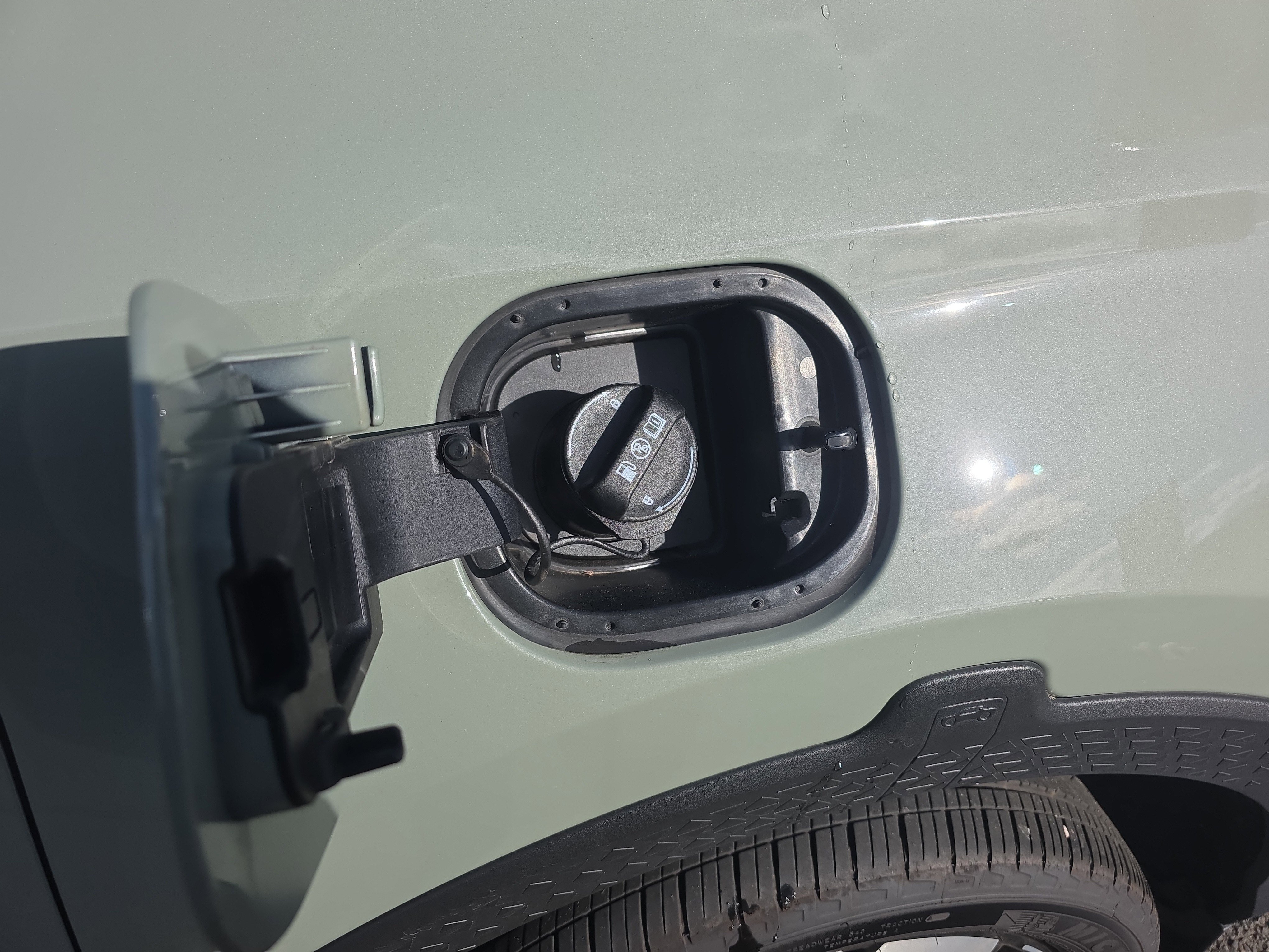 Used 2024 Hyundai Santa Cruz Limited image 14