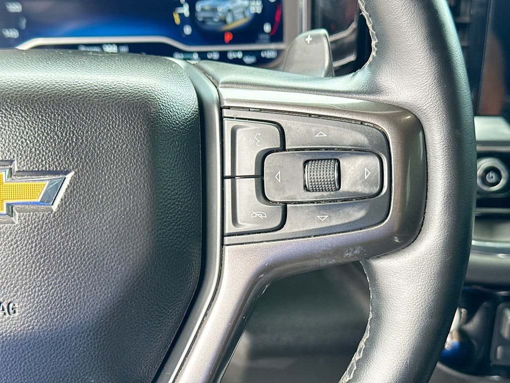 Used 2023 Chevrolet Silverado 1500 High Country w/ Technology Package AWD/4WD image 13