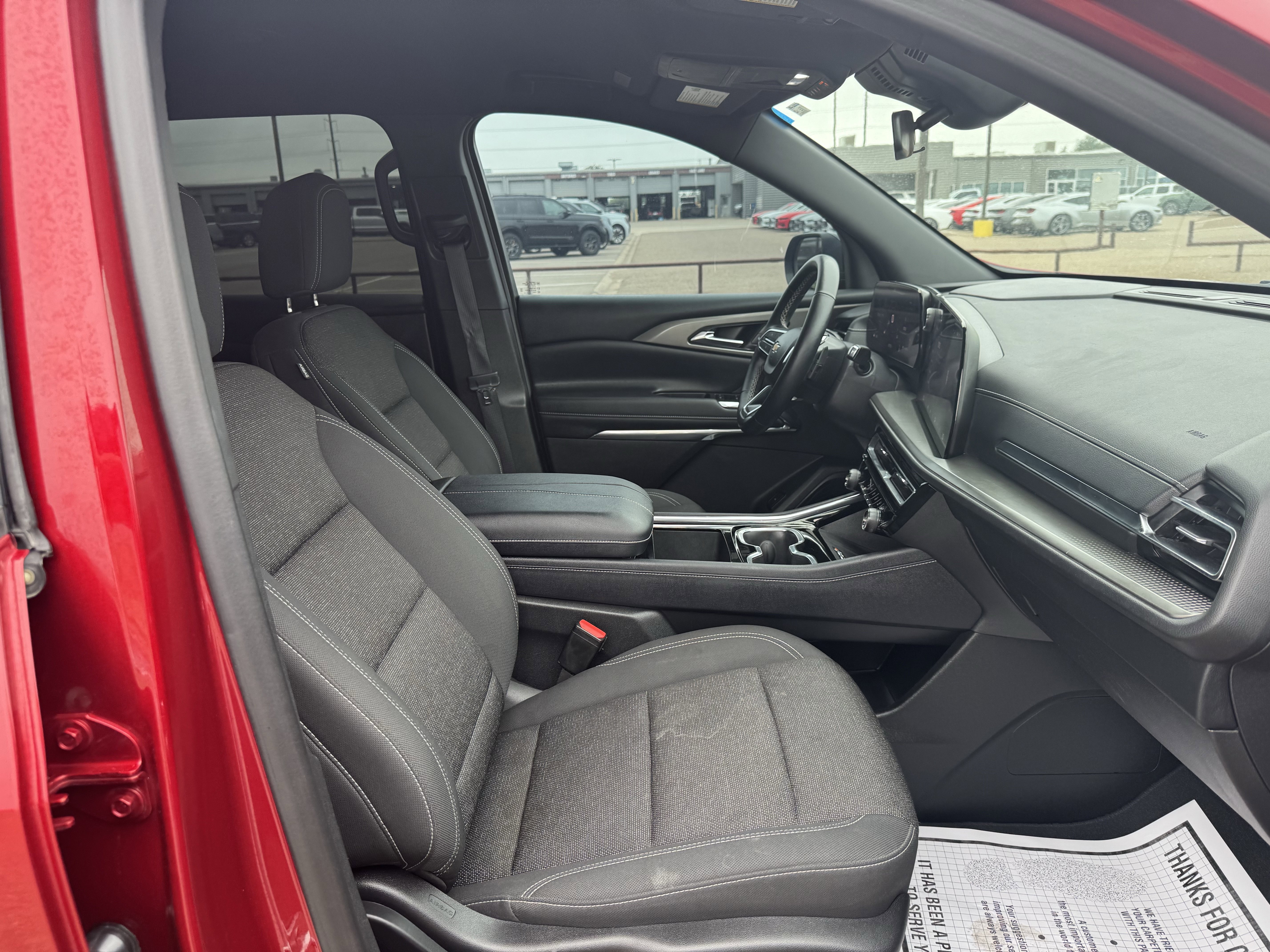 Used 2025 Chevrolet Traverse LT w/ LPO, Floor Liner Package FWD image 35