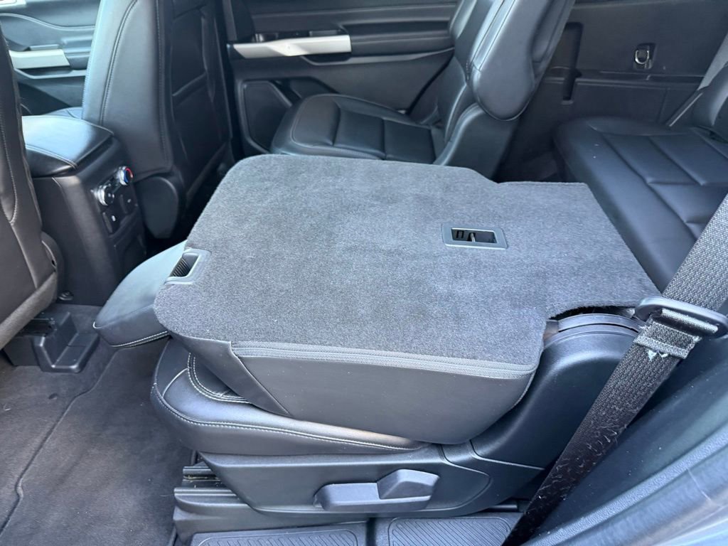 Certified 2022 Ford Explorer XLT w/ Equipment Group 202A image 14