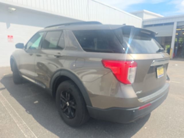 Certified 2021 Ford Explorer XLT AWD/4WD image 5