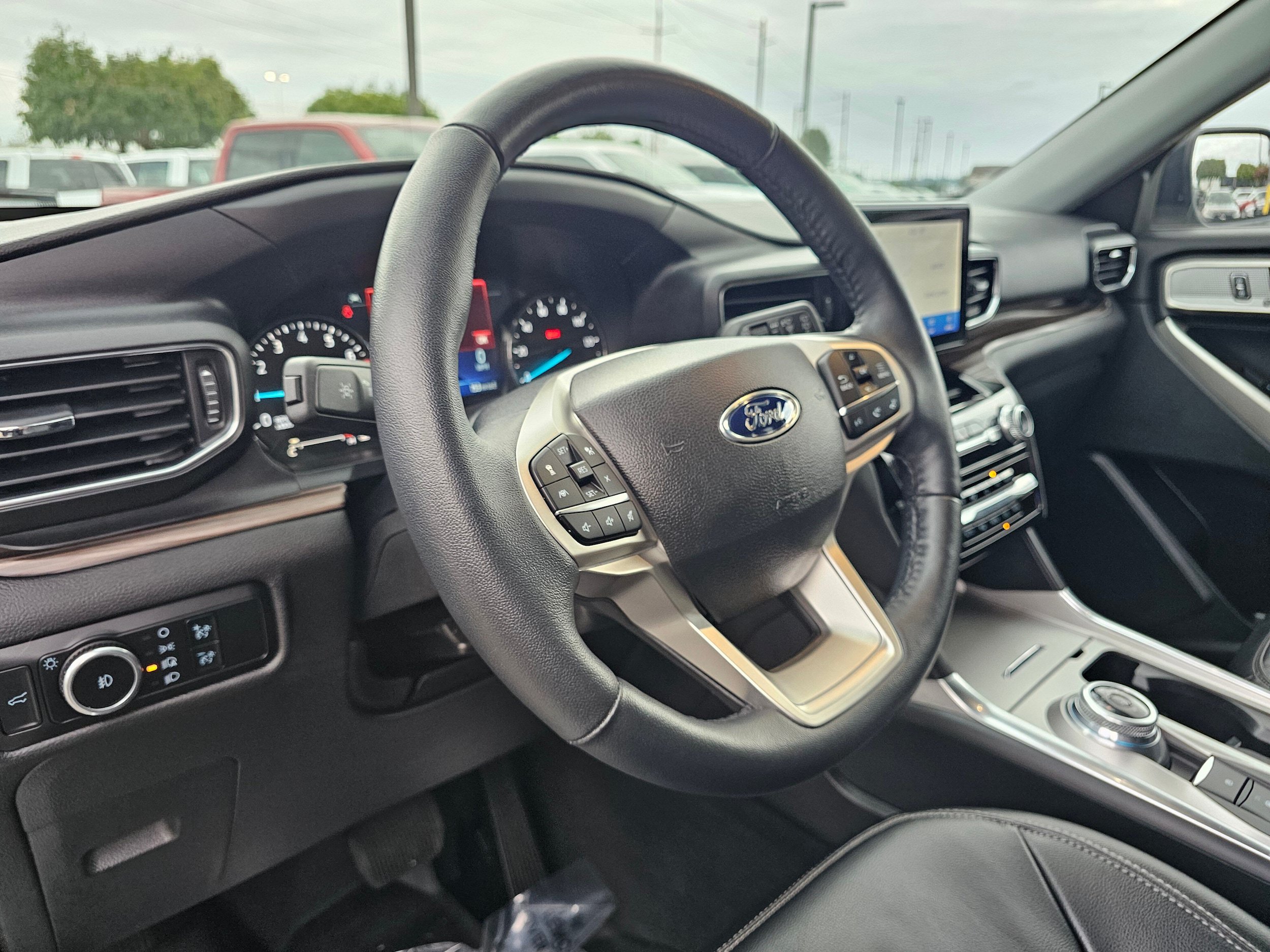 Certified 2023 Ford Explorer Limited AWD/4WD image 25