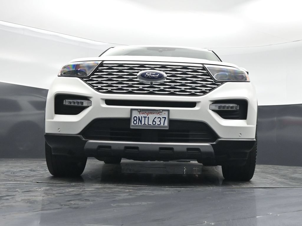 Certified 2020 Ford Explorer Platinum w/ Premium Technology Package AWD/4WD image 49