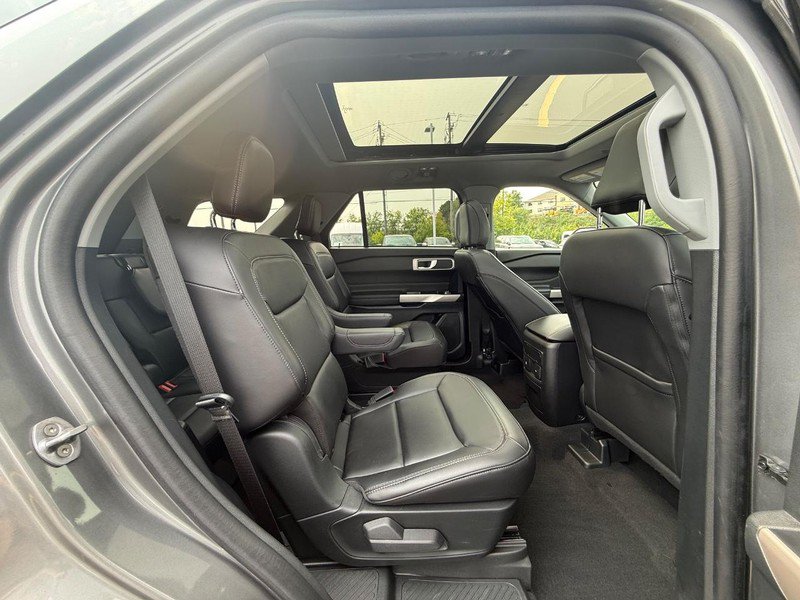 Certified 2023 Ford Explorer XLT w/ Equipment Group 202A AWD/4WD image 16