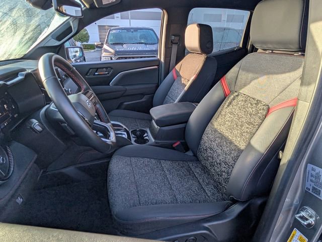 Used 2024 Chevrolet Colorado Z71 w/ Z71 Convenience Package 2 image 9