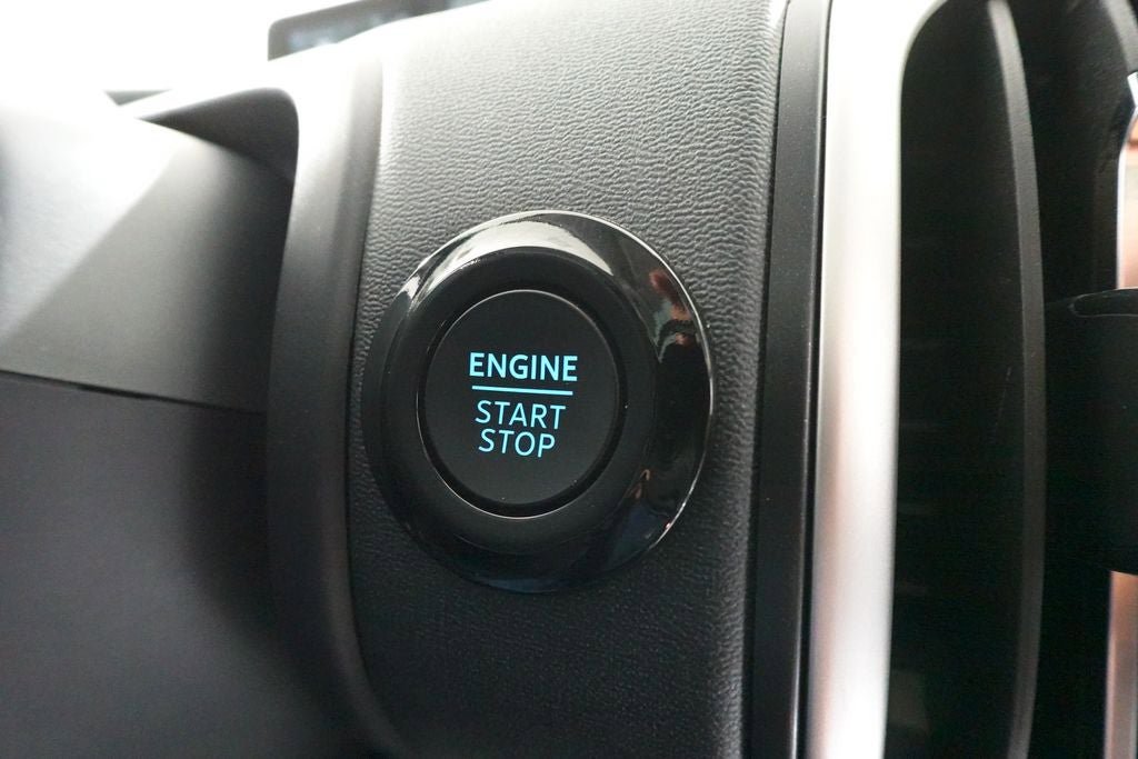 Certified 2025 Ford Expedition Active AWD/4WD image 22