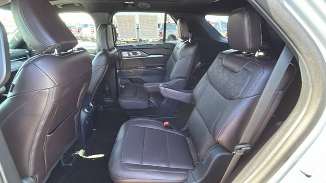 Certified 2025 Ford Explorer Platinum w/ LUX Leather Package AWD/4WD image 16