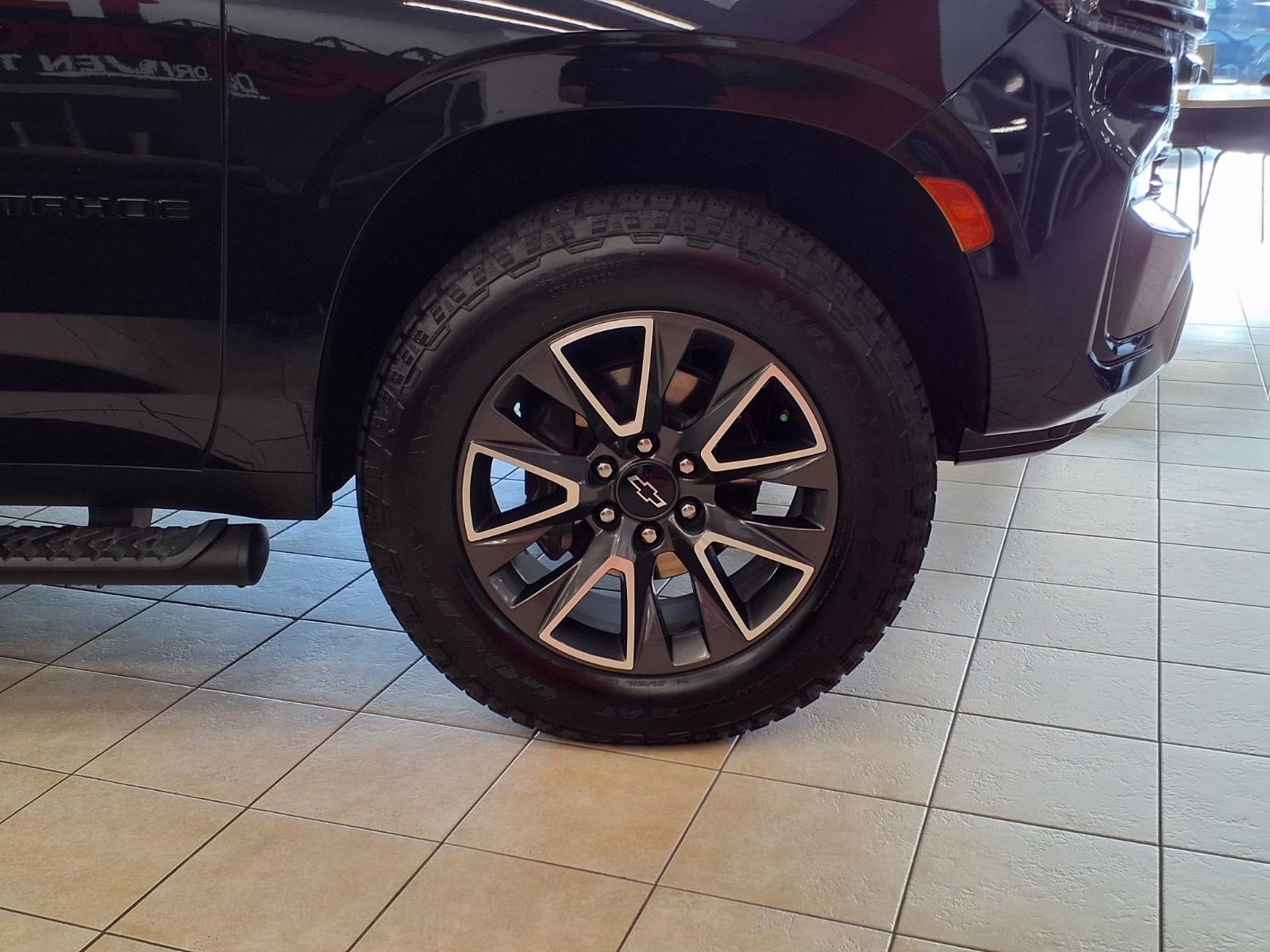 Used 2023 Chevrolet Tahoe Z71 AWD/4WD image 5