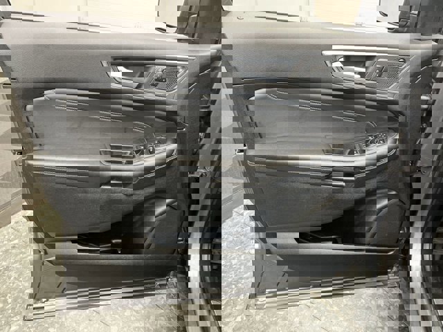 Certified 2024 Ford Edge Titanium image 13