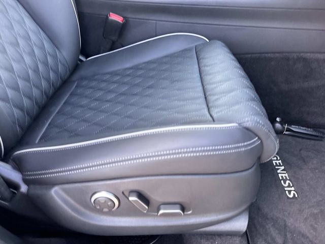 Used 2025 Genesis GV70 3.5T Sport w/ Sport Advanced Package image 12