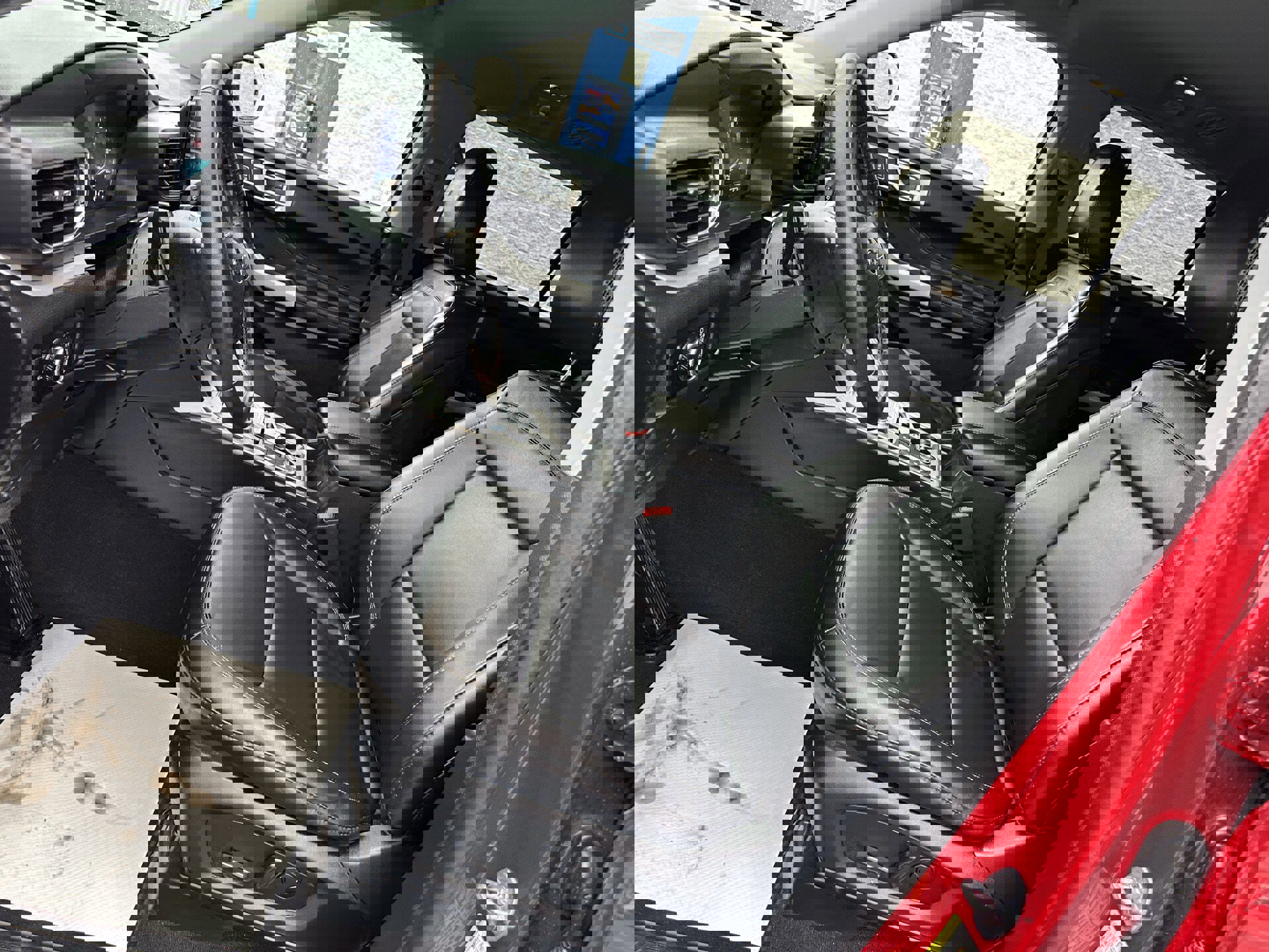 Certified 2023 Ford Explorer XLT w/ Equipment Group 202A image 9