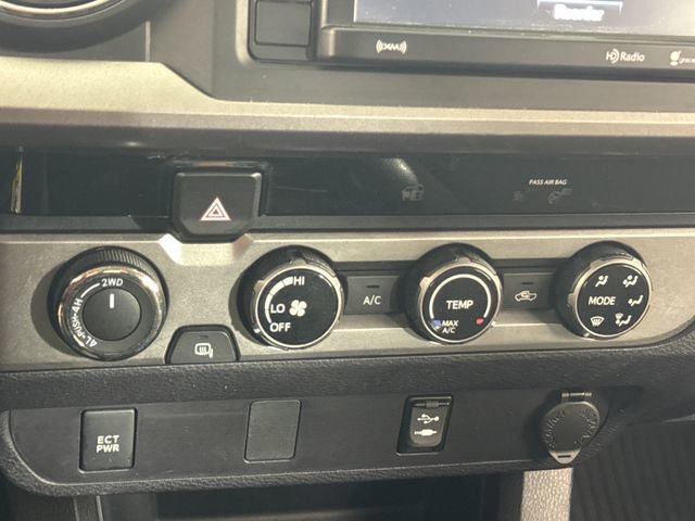 Used 2018 Toyota Tacoma SR5 AWD/4WD image 37