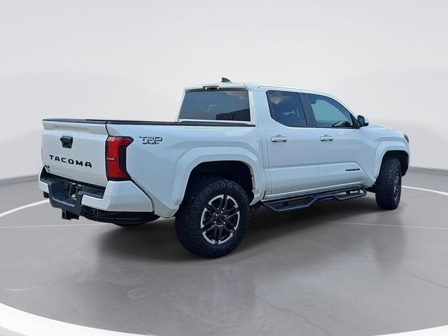 Used 2024 Toyota Tacoma TRD Sport AWD/4WD image 3