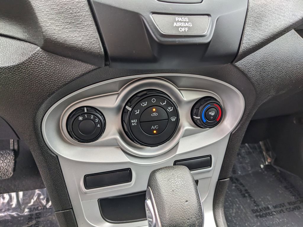 Certified 2019 Ford Fiesta SE FWD image 26