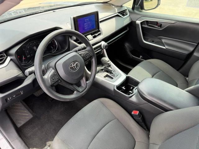 Used 2023 Toyota RAV4 LE FWD image 11