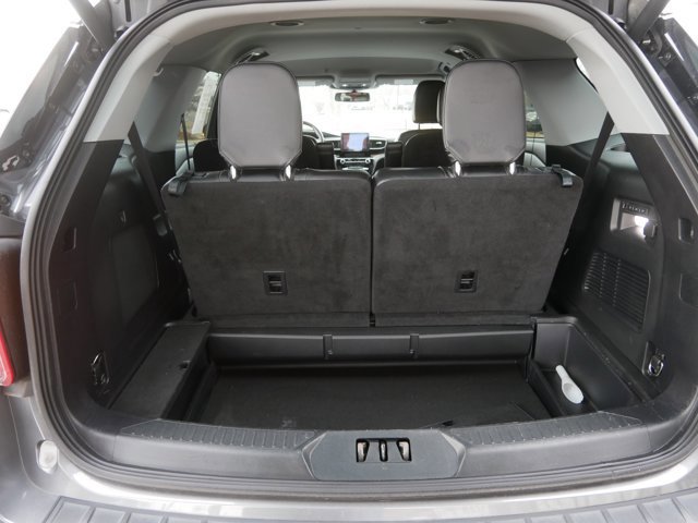 Certified 2022 Ford Explorer Limited w/ Hybrid Equipment Group 310A image 10