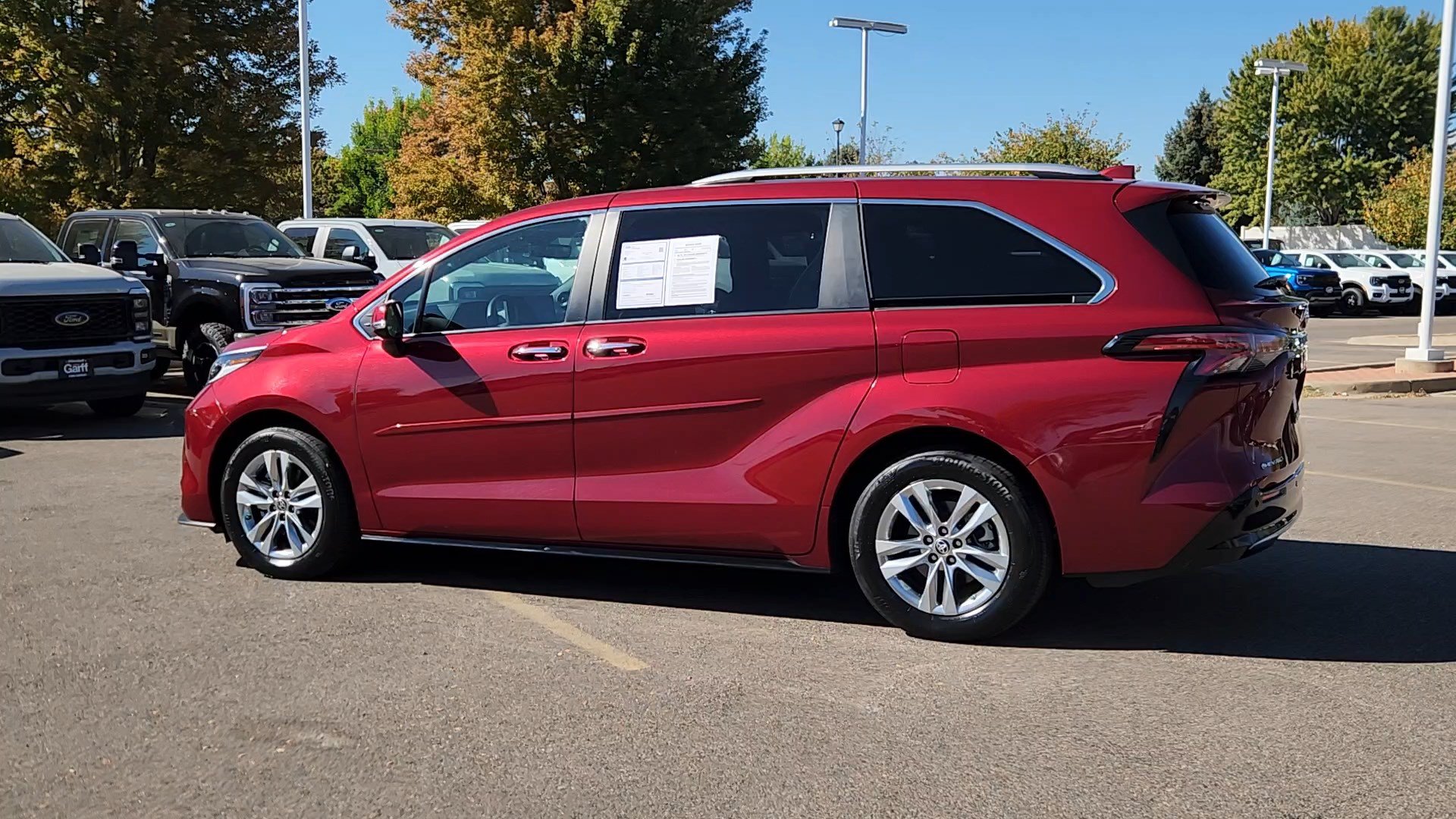 Used 2025 Toyota Sienna Limited AWD/4WD image 21