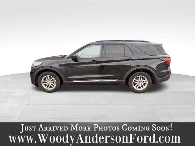 Certified 2025 Ford Explorer Active w/ Active Comfort Package RWD image 3