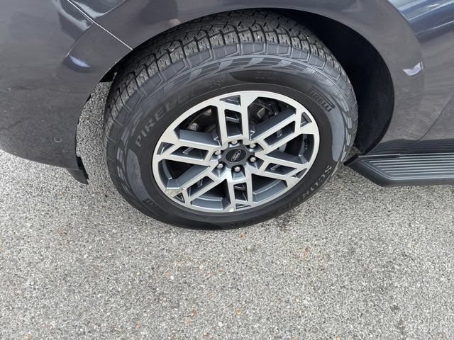 Certified 2025 Ford Expedition Active AWD/4WD image 12