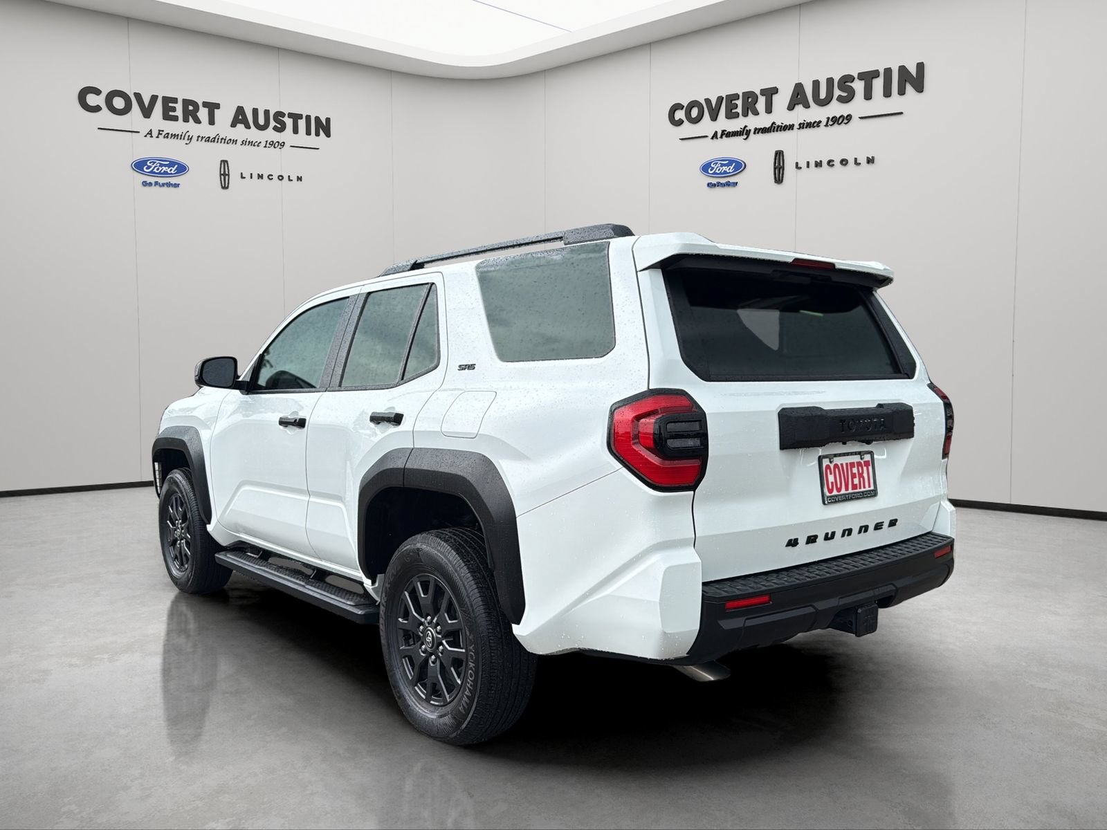 Used 2025 Toyota 4Runner SR5 RWD image 4