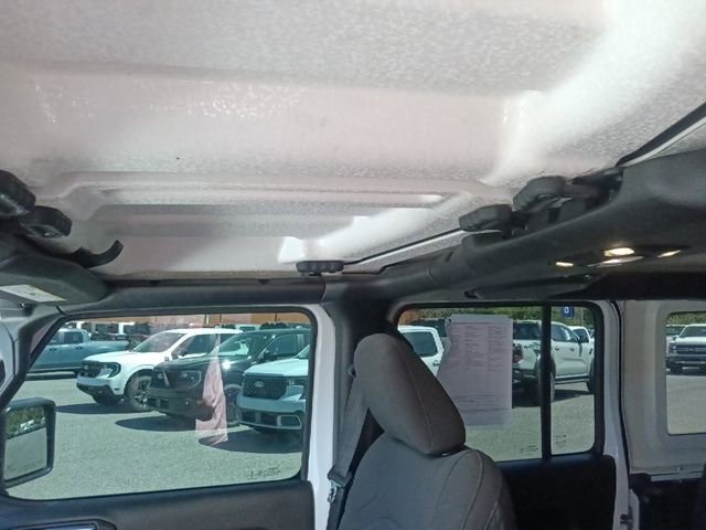 Used 2019 Jeep Wrangler Unlimited Sport S AWD/4WD image 13