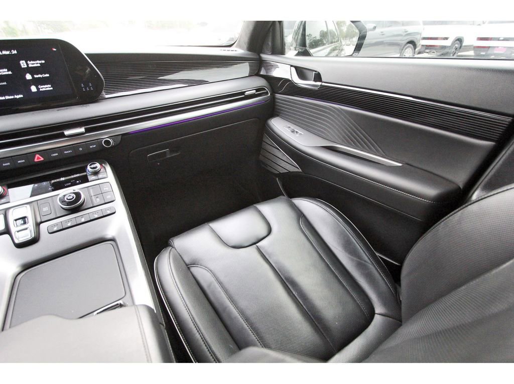 Used 2024 Hyundai Palisade Calligraphy image 14