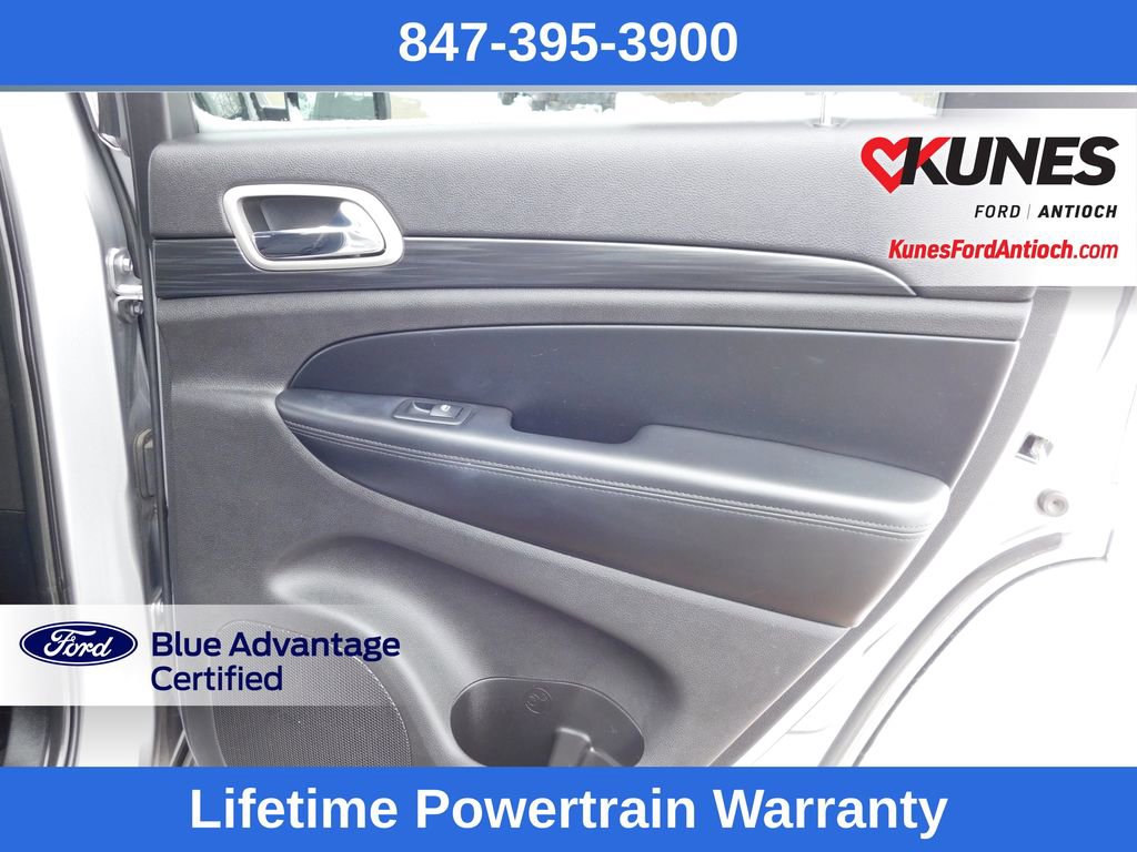 Used 2020 Jeep Grand Cherokee Laredo image 16