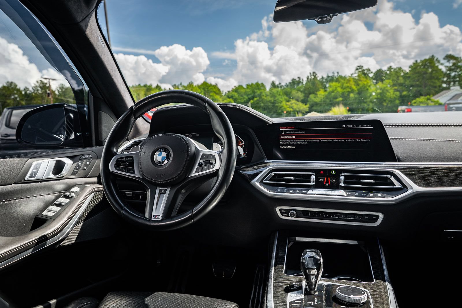 Used 2021 BMW X7 xDrive40i w/ M Sport Package AWD/4WD image 30