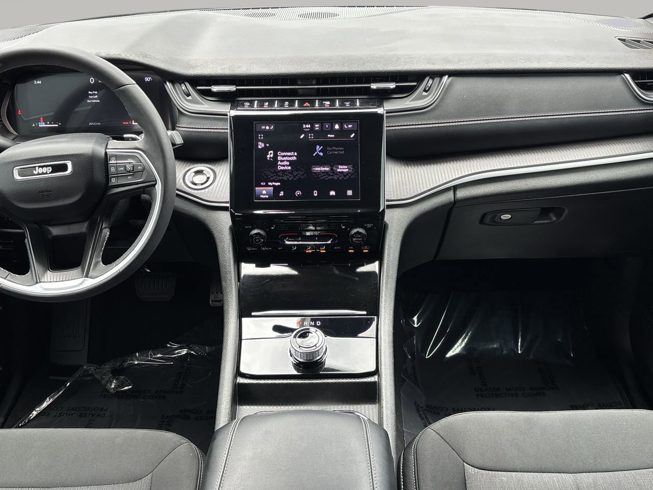 Used 2025 Jeep Grand Cherokee Laredo X w/ Luxury Tech Group I RWD image 13
