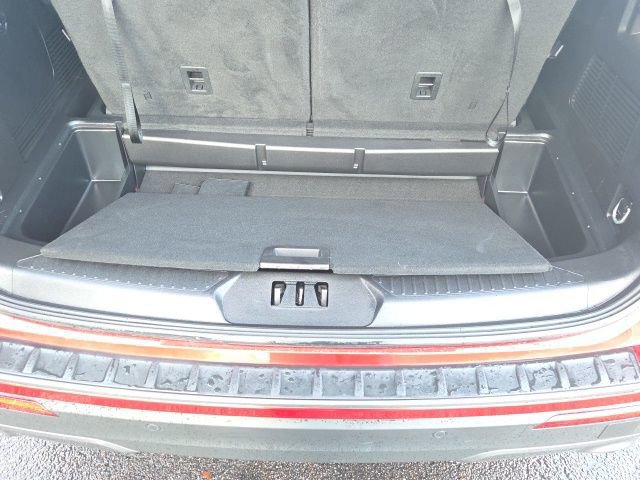 Certified 2023 Ford Explorer XLT w/ Equipment Group 202A image 15