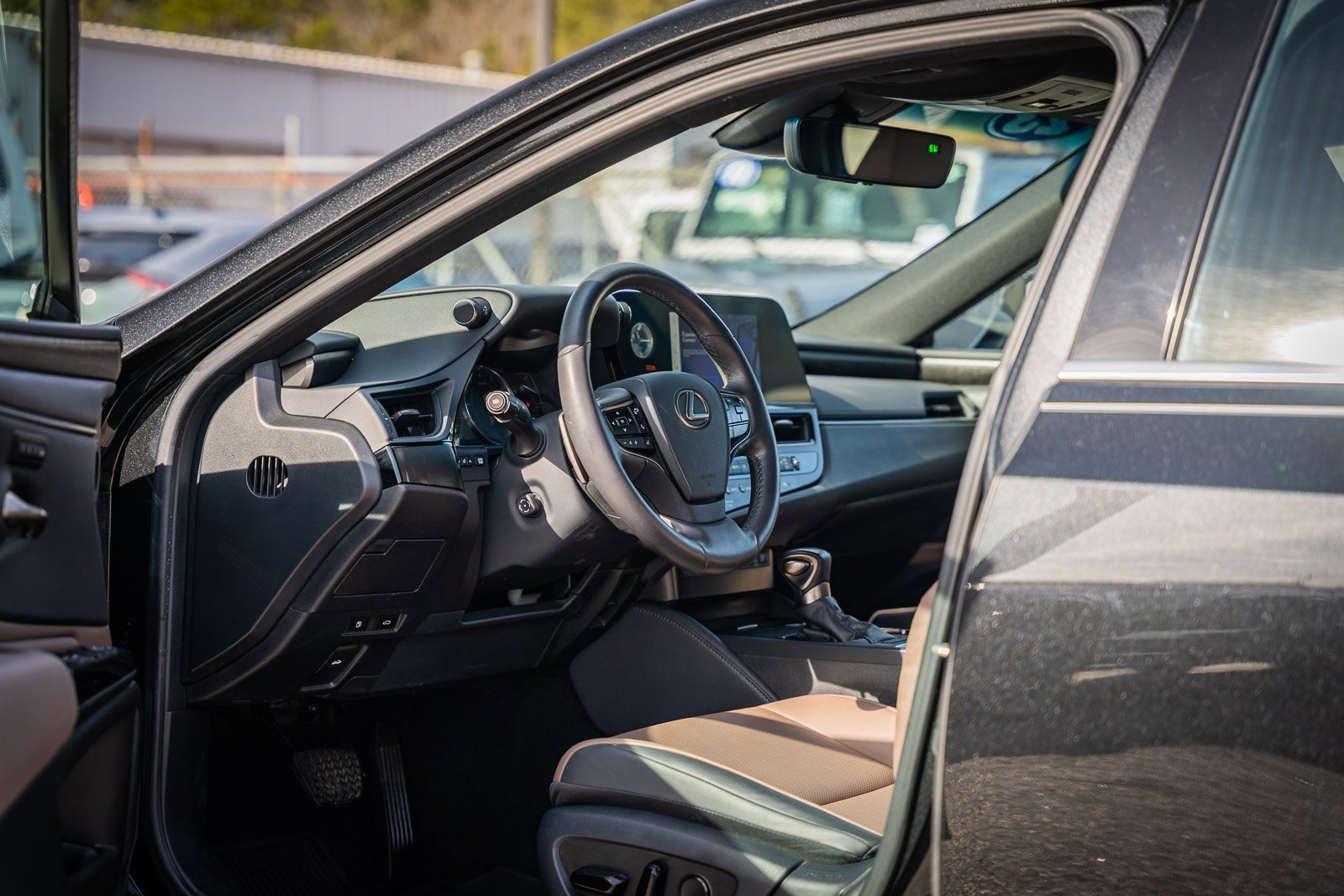 Used 2023 Lexus ES 350 w/ Premium Package image 27