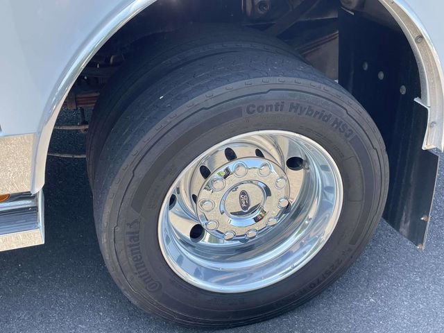 Certified 2022 Ford F450 Lariat w/ Lariat Value Package AWD/4WD image 30