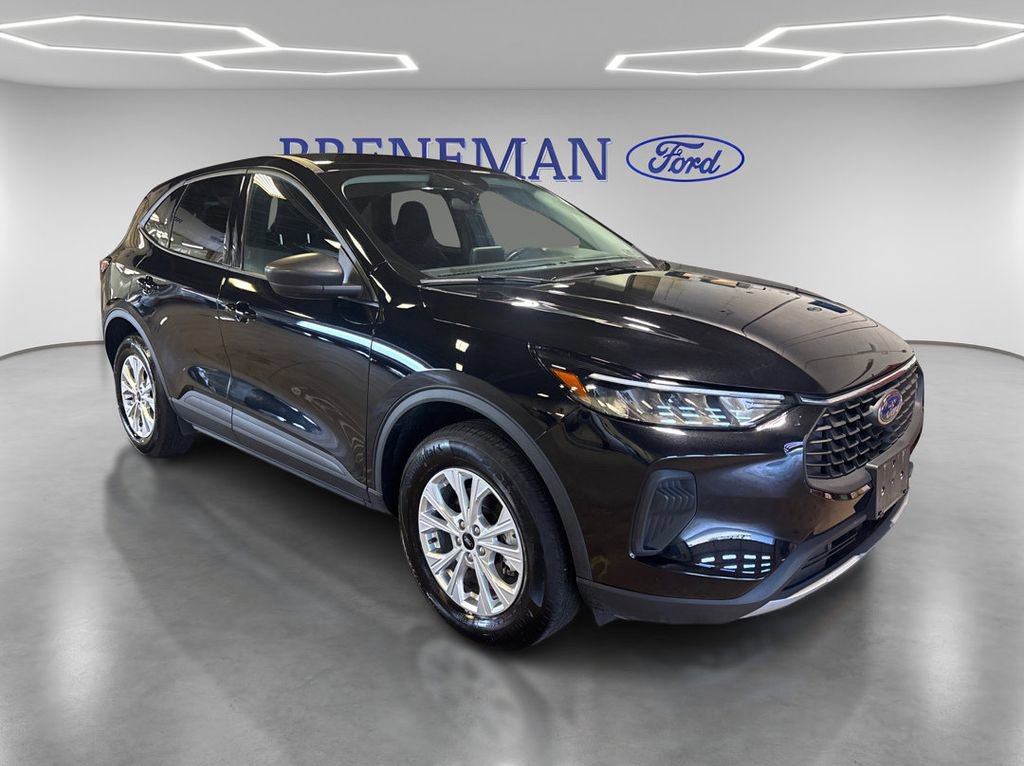 Certified 2025 Ford Escape Active image 9
