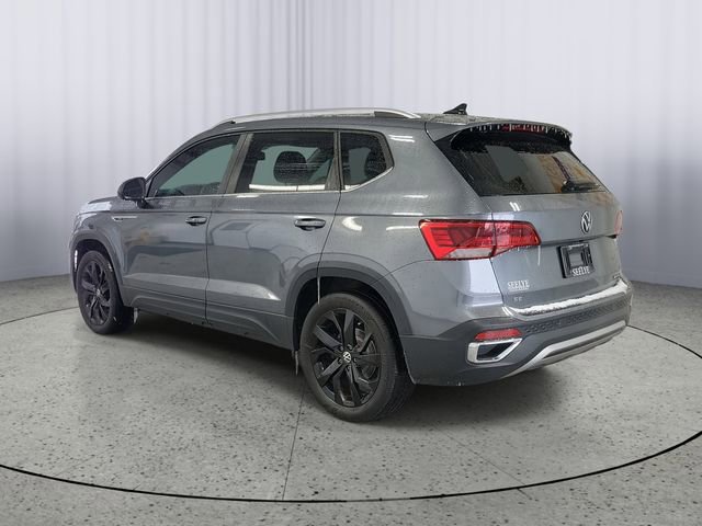 Used 2022 Volkswagen Taos SE image 2