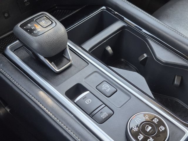 Used 2025 Nissan Pathfinder SL AWD/4WD image 22