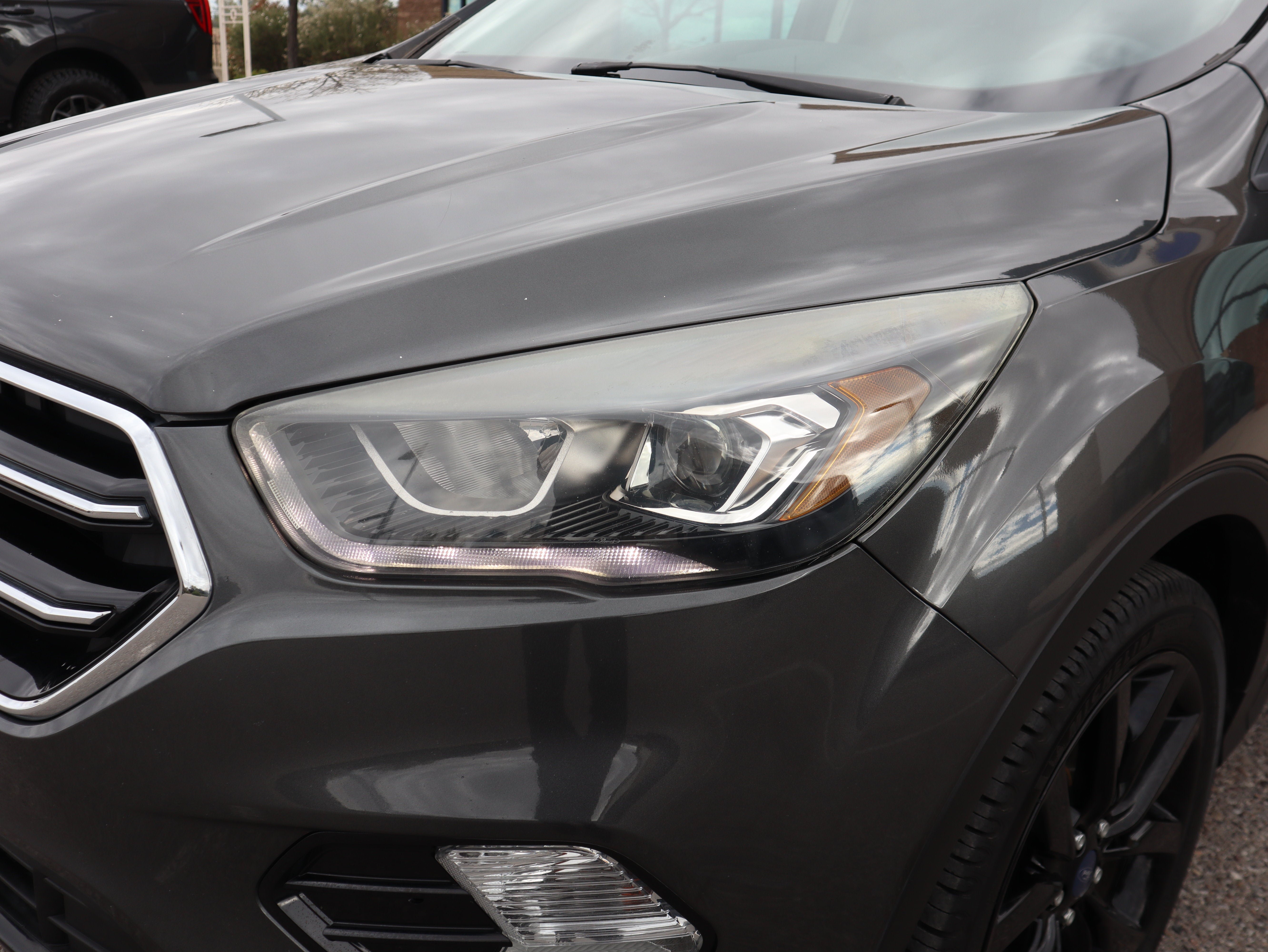 Certified 2018 Ford Escape SE w/ SE Sport Appearance Package AWD/4WD image 14