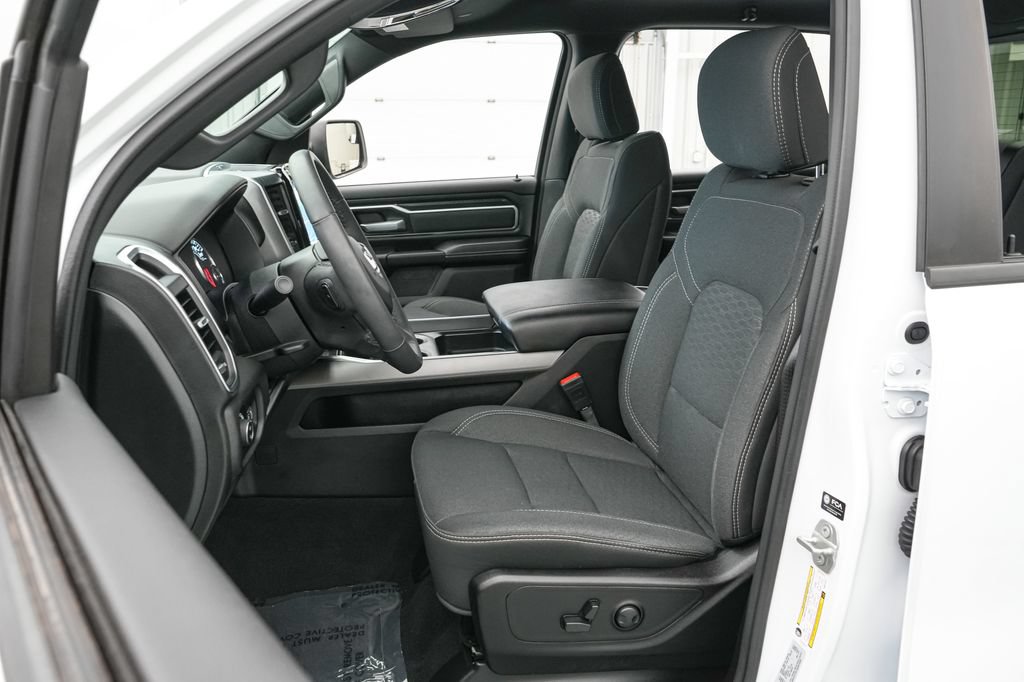 Used 2025 RAM 1500 Big Horn AWD/4WD image 13