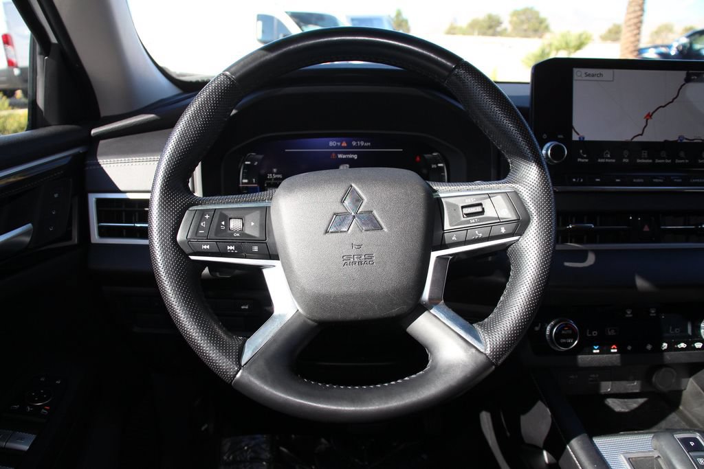 Used 2022 Mitsubishi Outlander SEL AWD/4WD image 16