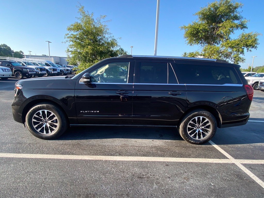 Certified 2025 Ford Expedition Max Platinum AWD/4WD image 4